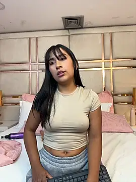 AlliceJhones stripchat live cam model