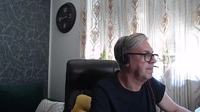 RobertStripX stripchat live cam model