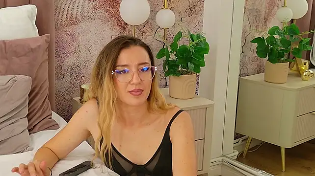 ZoeyWells stripchat live cam model