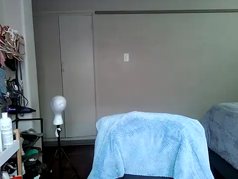 Lakwanda stripchat live cam model