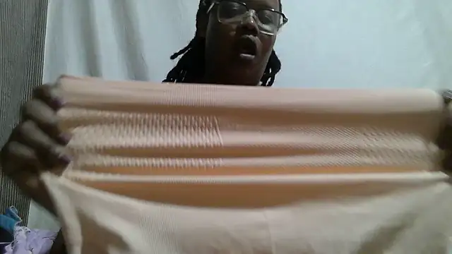 big-clts stripchat live cam model