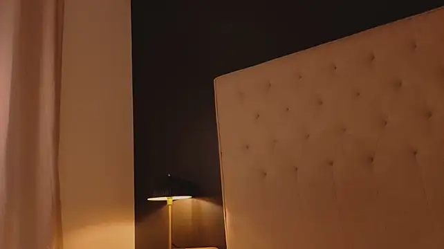 sun_place stripchat live cam model