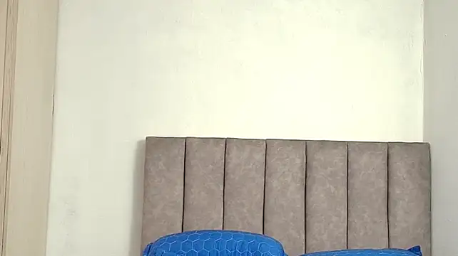 karina_lewis_ stripchat live cam model