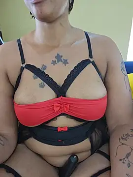 Drippincaty stripchat live cam model