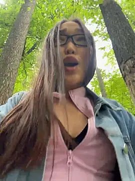 trytomakememoam stripchat live cam model