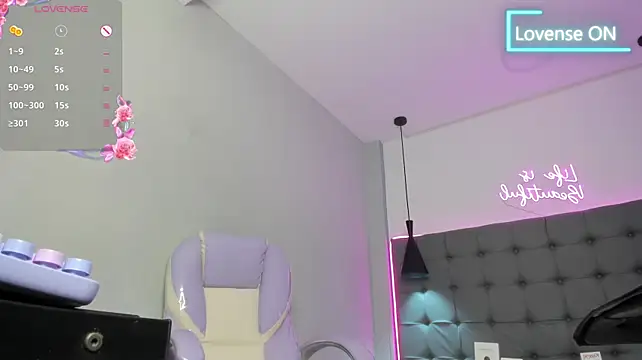 scarletcherry18 stripchat live cam model