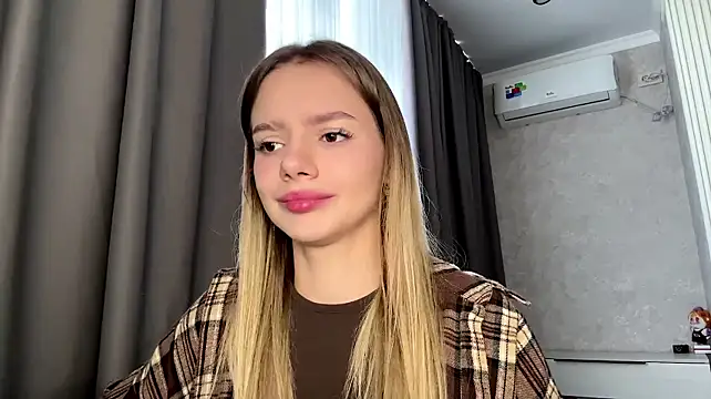 RethaBasich stripchat live cam model