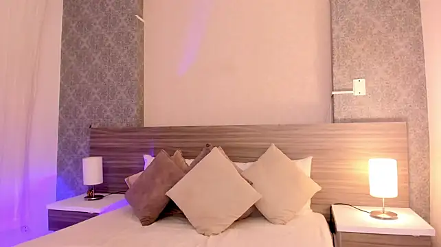 Mistyca stripchat live cam model
