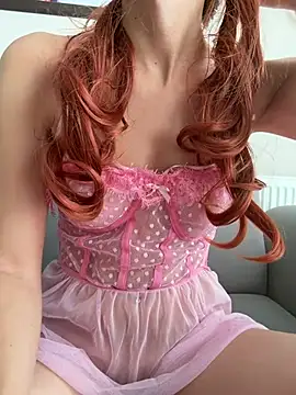 elasuyum stripchat live cam model