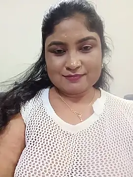 hornyriyanka stripchat live cam model