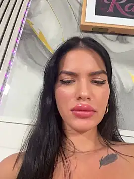 RaniaSnow stripchat live cam model
