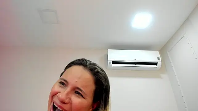 mia_ambeeer stripchat live cam model