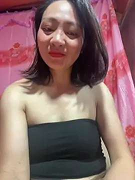 lysa55 stripchat live cam model