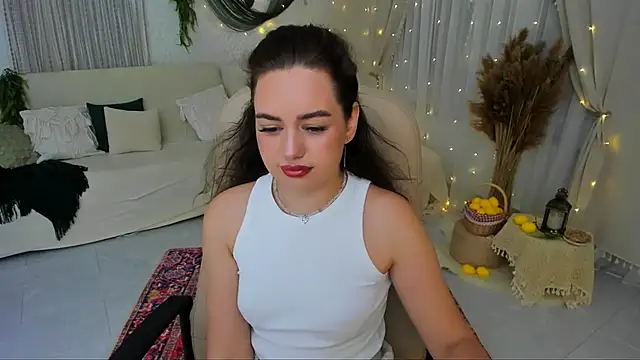 MiracleCurly stripchat live cam model