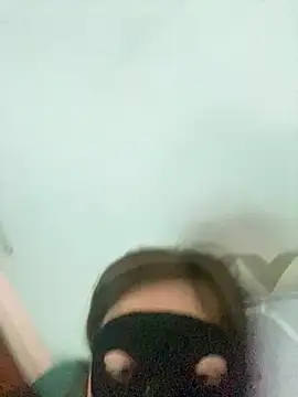 lulupiecitosamor stripchat live cam model