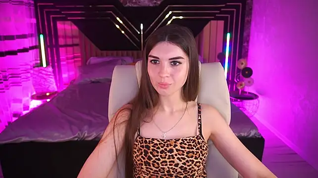 KylieJoyys stripchat live cam model