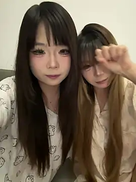 yyydgda stripchat live cam model