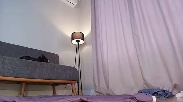 frozensakura stripchat live cam model