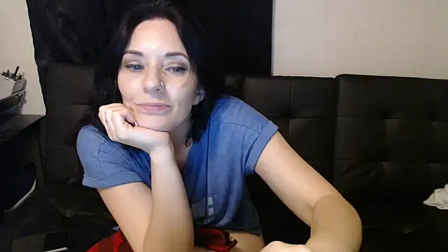 CrystalLake13 stripchat live cam model
