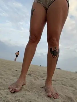 roxyrougee stripchat live cam model