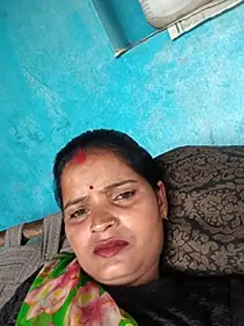 Divya_hot88 stripchat live cam model