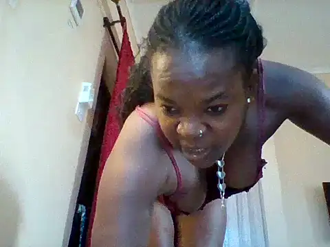Heavy-Beauty stripchat live cam model