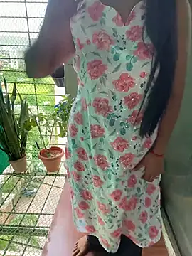 LoveJourney stripchat live cam model