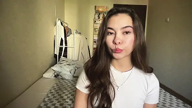 Ellewaay stripchat live cam model