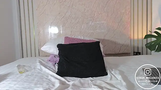 Ethan_mullers stripchat live cam model