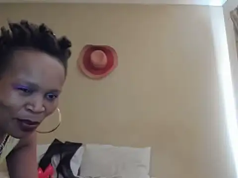 AfricanSquirtingQueen stripchat live cam model