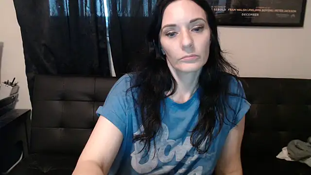 CrystalLake13 stripchat live cam model