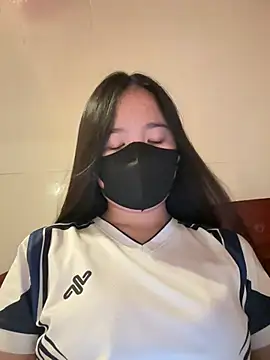 Gwen879 stripchat live cam model