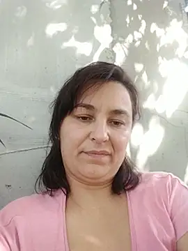 PolarLights35 stripchat live cam model
