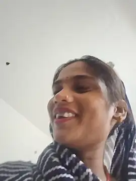 Ishani_sharmaa stripchat live cam model