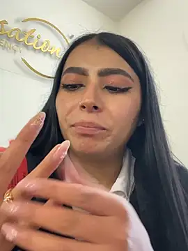 Marianbelle stripchat live cam model