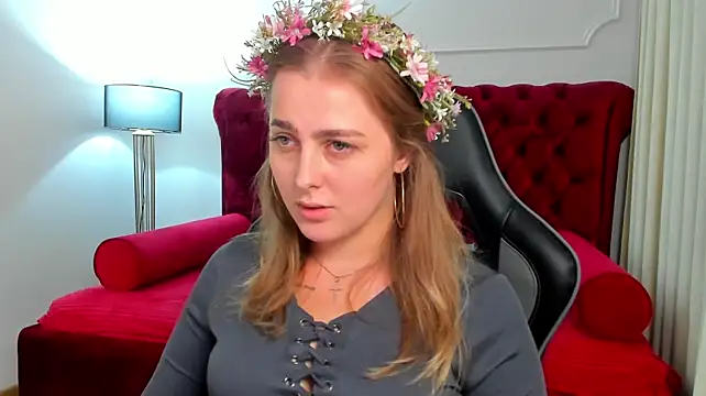 EllaBells stripchat live cam model