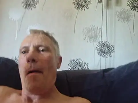 Snarfjes stripchat live cam model