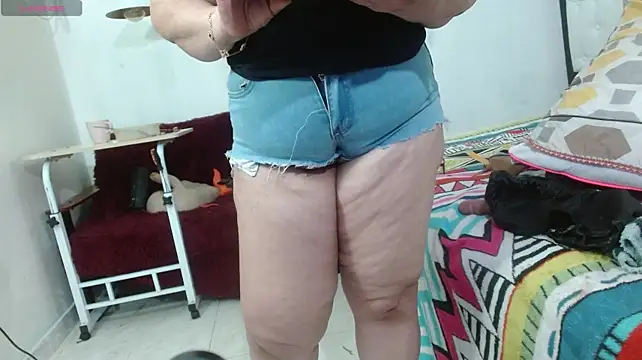 PervertedMature stripchat live cam model