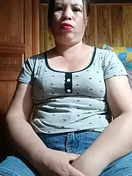 -Yeyi- stripchat live cam model