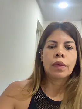 Valen_Milf4u stripchat live cam model