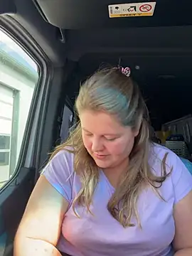 BootyLola stripchat live cam model