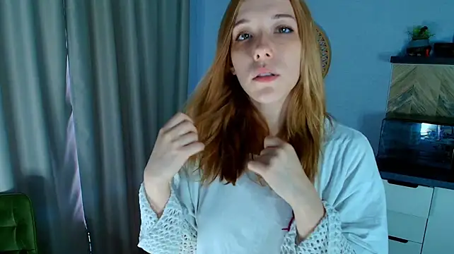 YunaPeace stripchat live cam model
