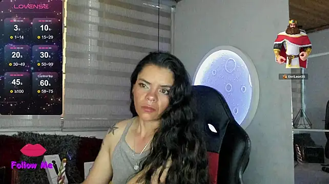 natasha_logan_ stripchat live cam model