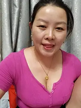 Jennie_dogy stripchat live cam model
