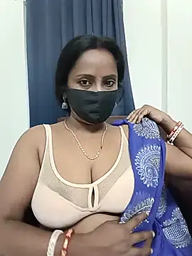 misti-boudii stripchat live cam model