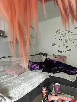 Fiebie_licious_ stripchat live cam model