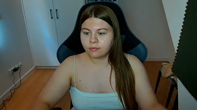 AbbyLuxee stripchat live cam model