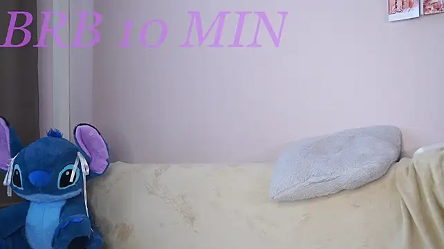 norakisses stripchat live cam model