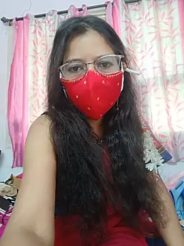 thanusi_2 stripchat live cam model