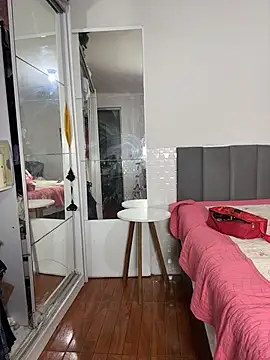 Victoriacavalliery stripchat live cam model